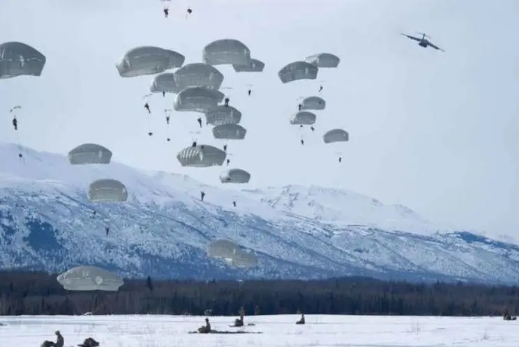烽火问鼎计划 普京还在1月21日晚的讲话中提及了格陵兰岛，强调丹麦和美国就格陵兰
