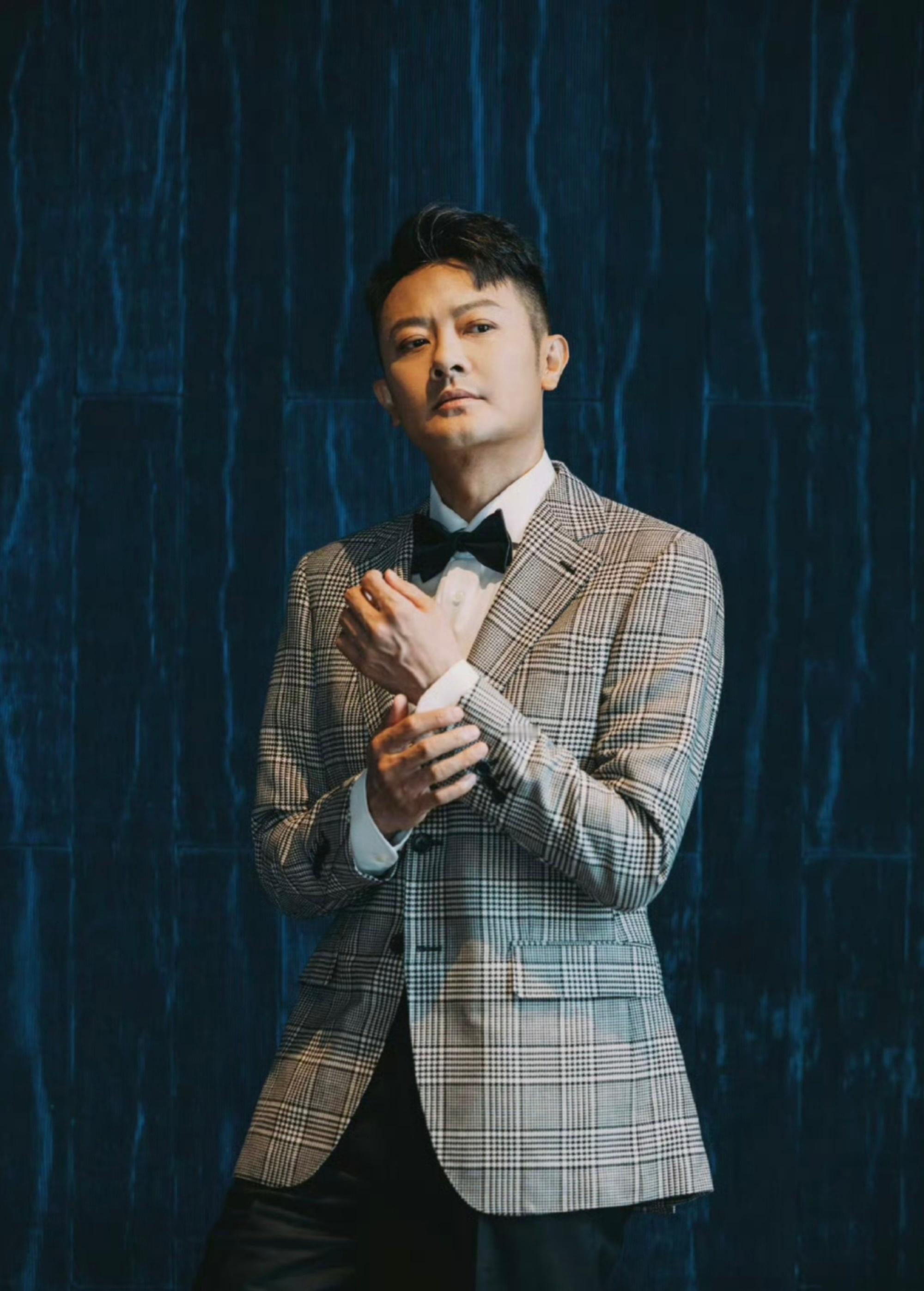 印小天救落水女子印小天 本能反应小事一件近日，有网友发布视频称，其家人在安徽宁国