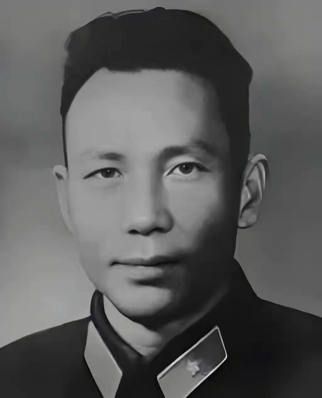 曾庆良在河西走廊被马步芳俘虏，成了他们的电报员，救下上千人！
 
这事儿听着满是