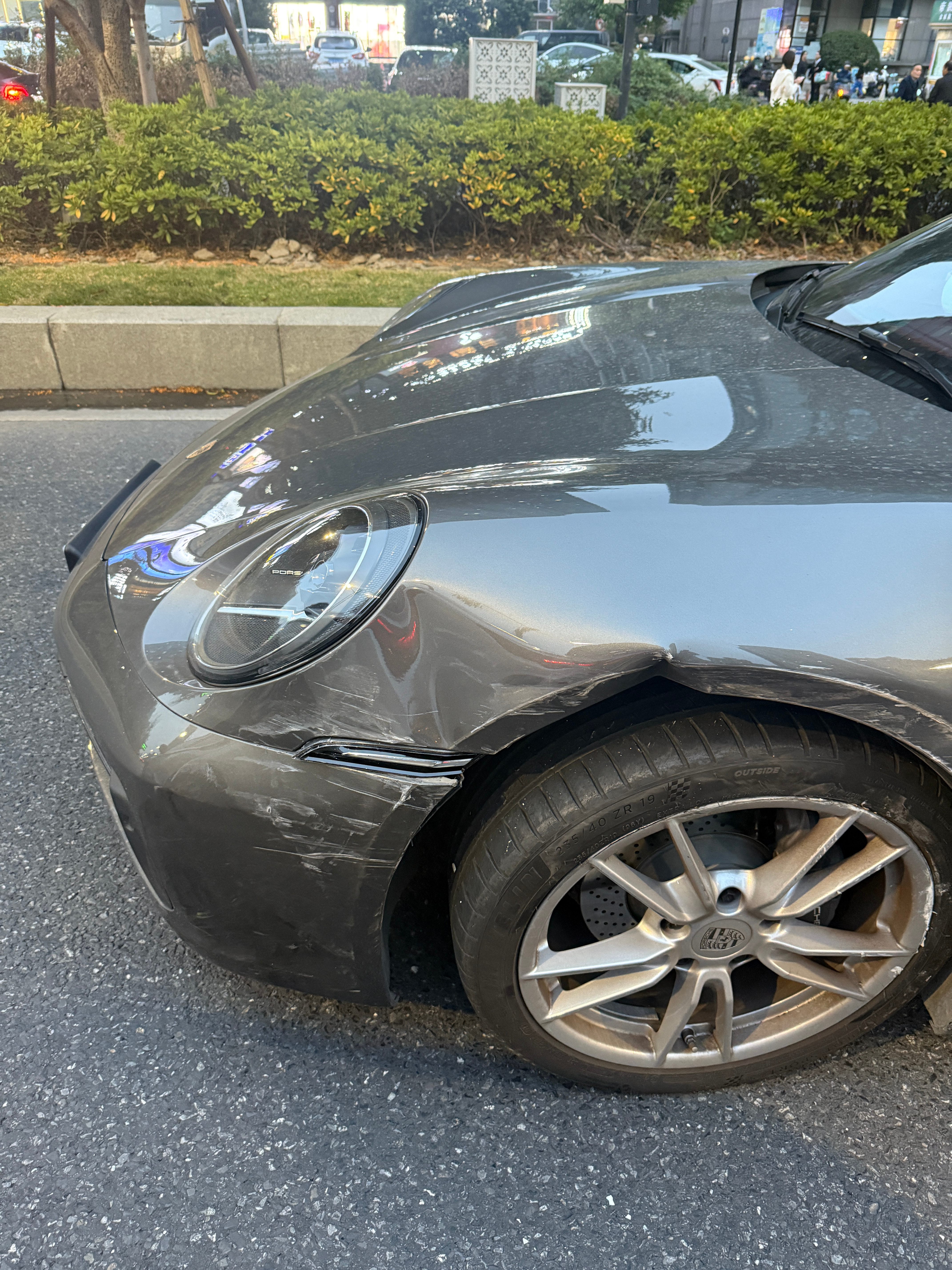 好吧纪念一下人生首撞 ​​​