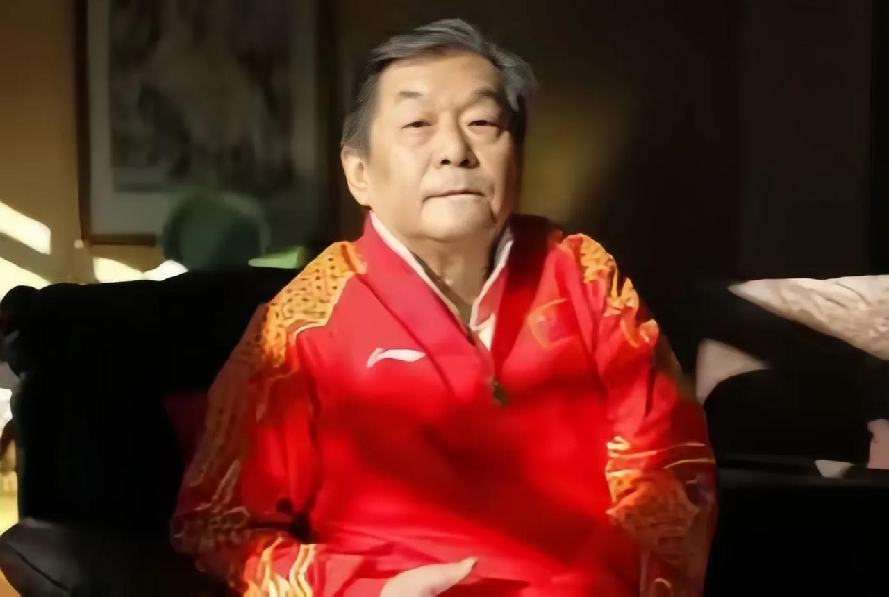 震惊！前春晚总导演袁德旺突然离世，原因令人心痛。在他去世前的三个月，他的状态究竟