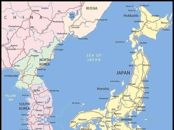 美国驻日本大使格拉斯表示：北京一边批评日本增加国防投入以维护印太地区安全与稳定，