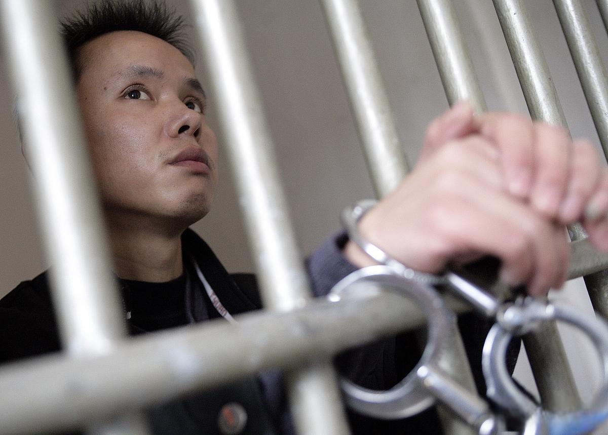 诈骗犯刑满出狱后该不该还债？
       应该继续偿还。
       刑事责