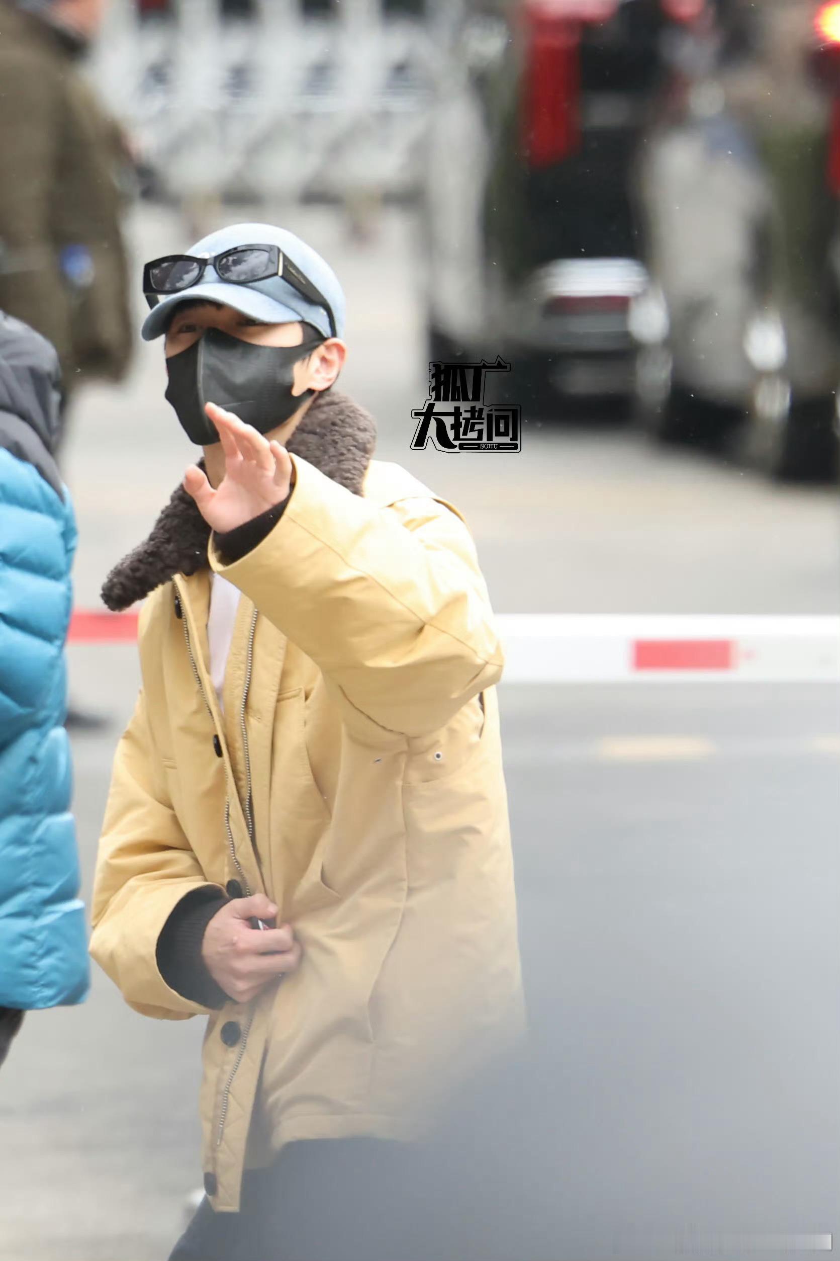 央视春晚首次联排，好多人啊，还正好下雪了！白鹿、田曦薇、刘宇宁、李昀锐、丁禹兮、