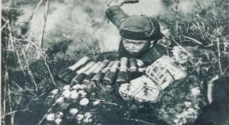 一个人可以击败百倍于己的敌人多少次？中国人民志愿军的战士潘天炎告诉了我们答案：九