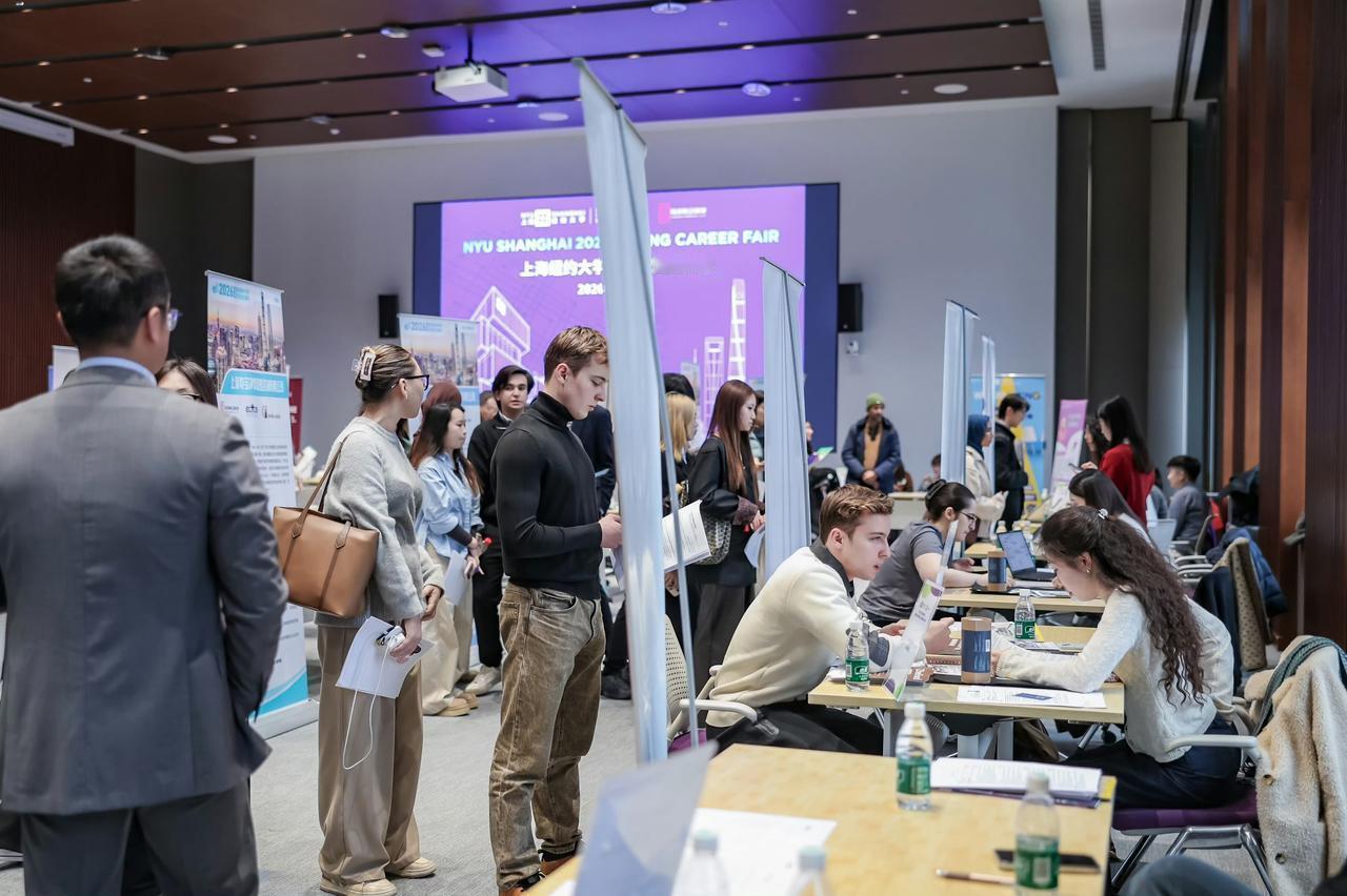 领导绝不会明说｜10条职场生存真相：1、升职从来不只看业绩，更看忠诚度、听话度、