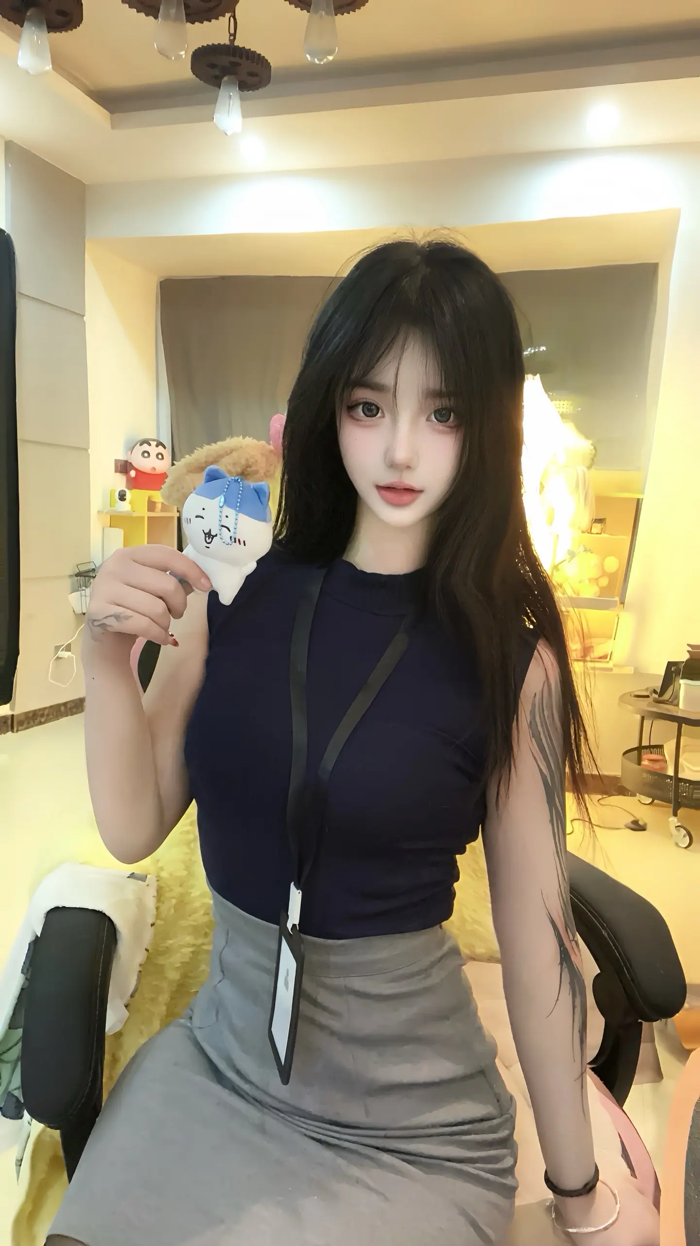 像小猫一样 一直陪在姐姐身边吧