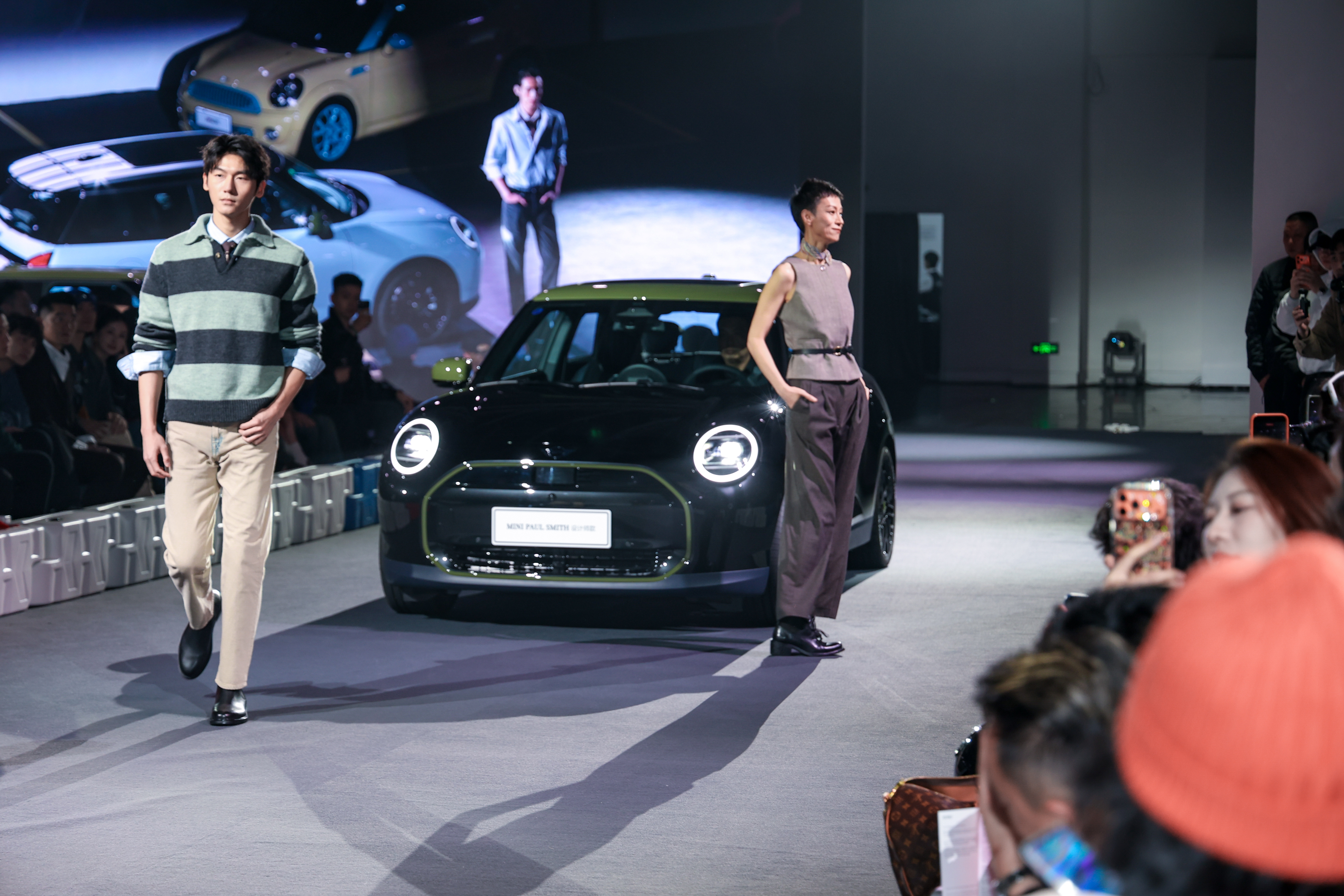 昨天高彦分身版闪现上海参加了一场不一样的发布会MINI 发布一款电动新车PAUL