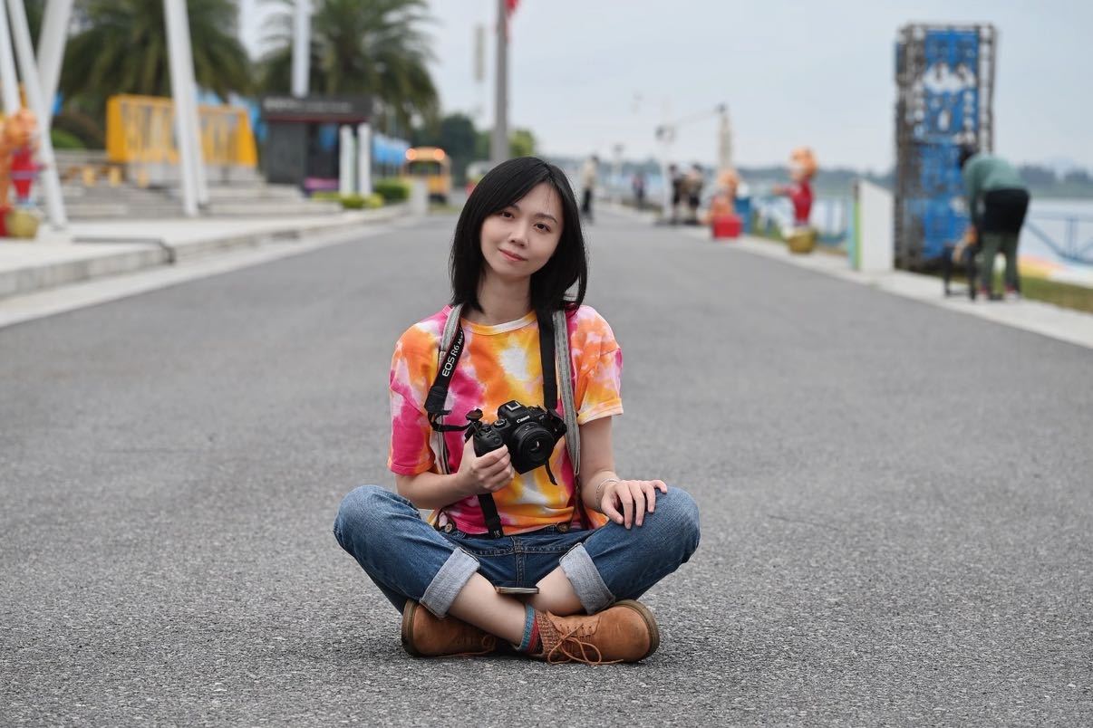 被国风汉服美哭了！AI国风文化大片「明媚鎏金」风格写真，这盛唐气韵谁懂啊！上传照