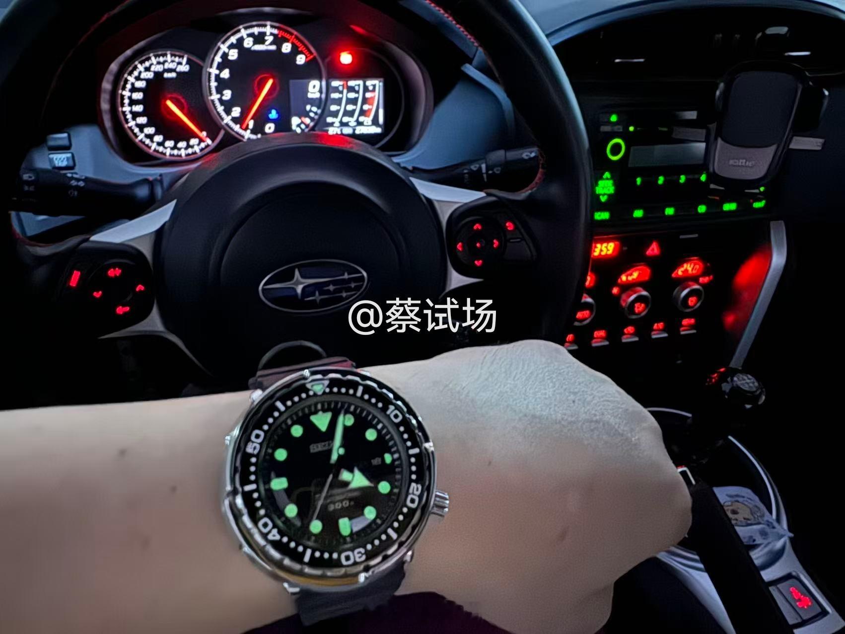 晨跑，或者说，夜跑。除了夜猫子，也就夜猫子了。顺路加个打折98。比上次涨了0.2