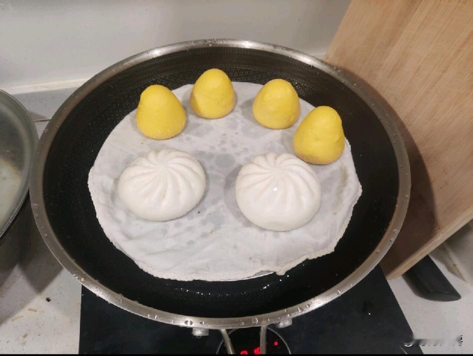 发现没有？
罗永浩和西贝贾国龙互diss，
为啥西贝贾国龙老板输惨了？

凡是站