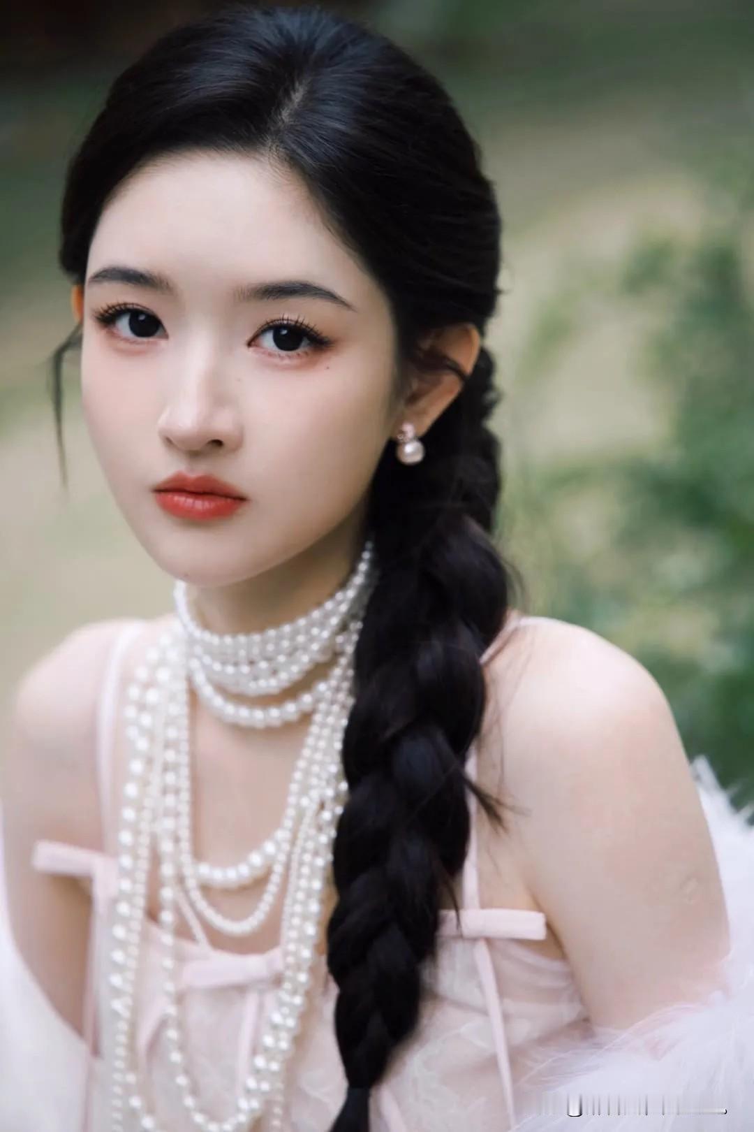 梦幻粉色裙摆，少女心满满！