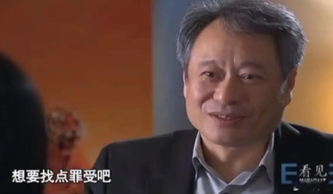 我高中有一段时间，正好坐在了靠墙的位置，旁边没有窗户，也蹭不到教室中间的空调。夏