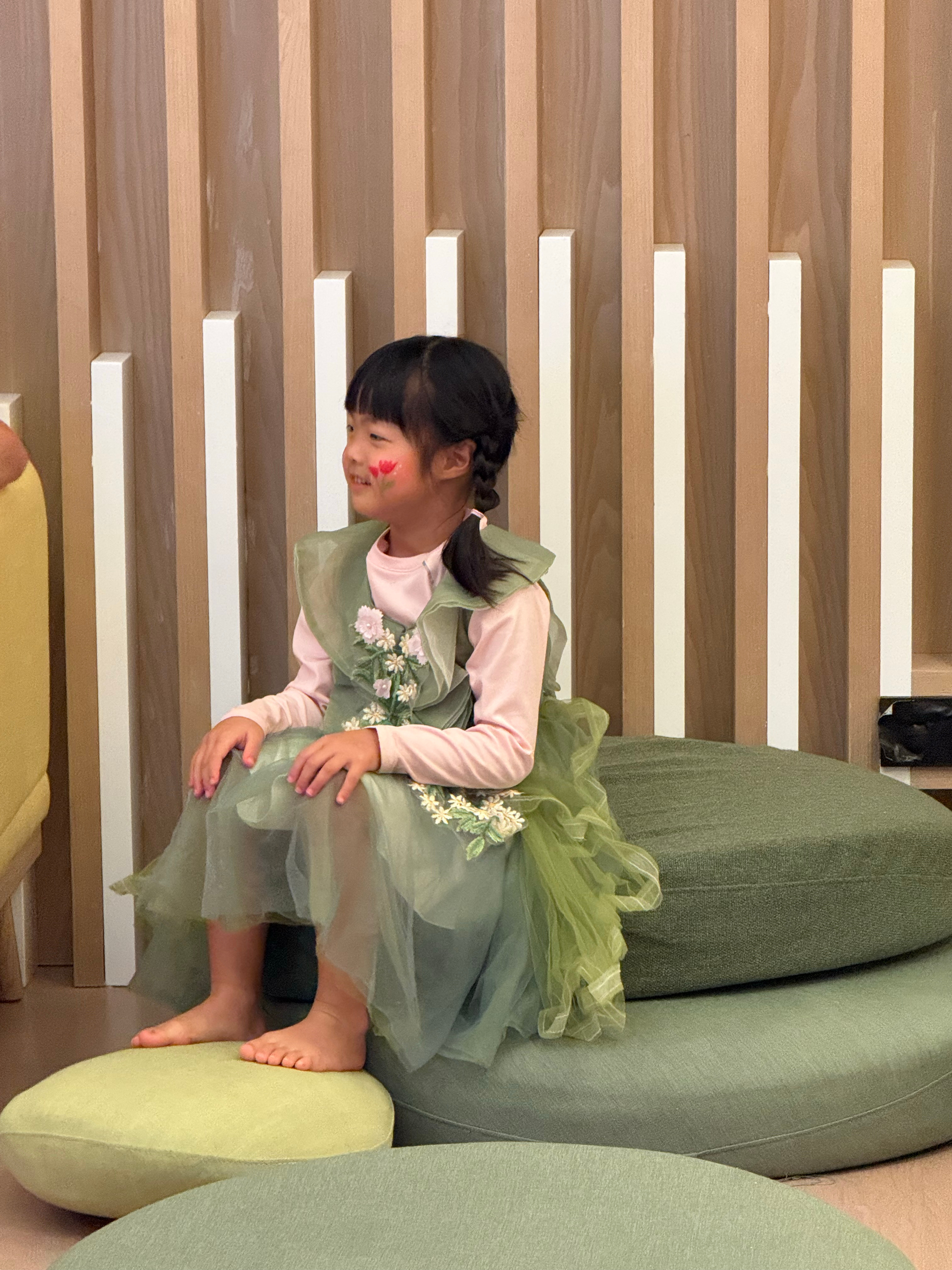 妹等下要表演了… 