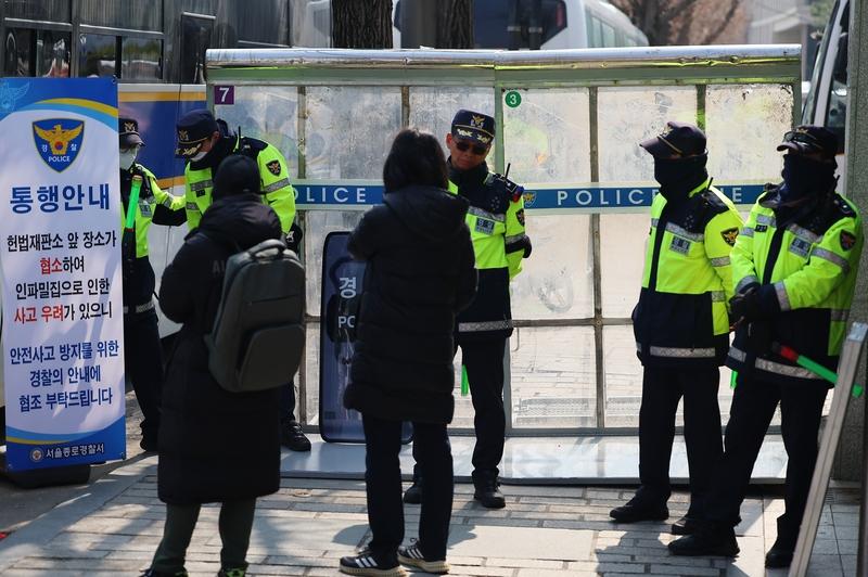 辅警亦是警，身为警务工作群体的一员，同样为维护社会治安秩序而拼搏，也都要为生计奔