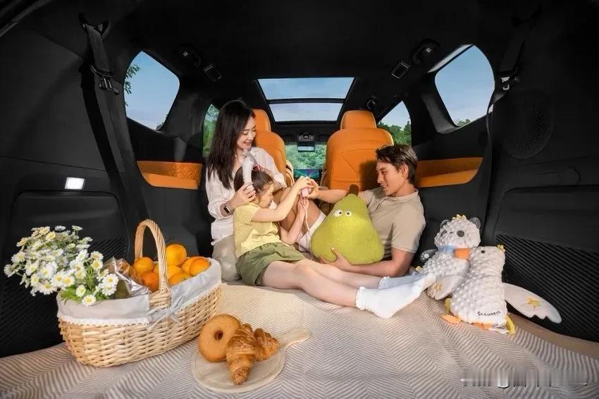 2027款星海V9精准直击全家出行的多重痛点，真正做到了“全家人的豪华智电头等舱