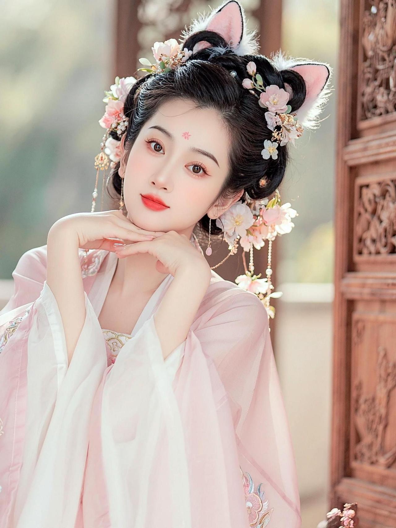 AI猫耳汉服照  抖音ai创作喜欢关注我吧。拍同款。 抖音玩法合伙计划。