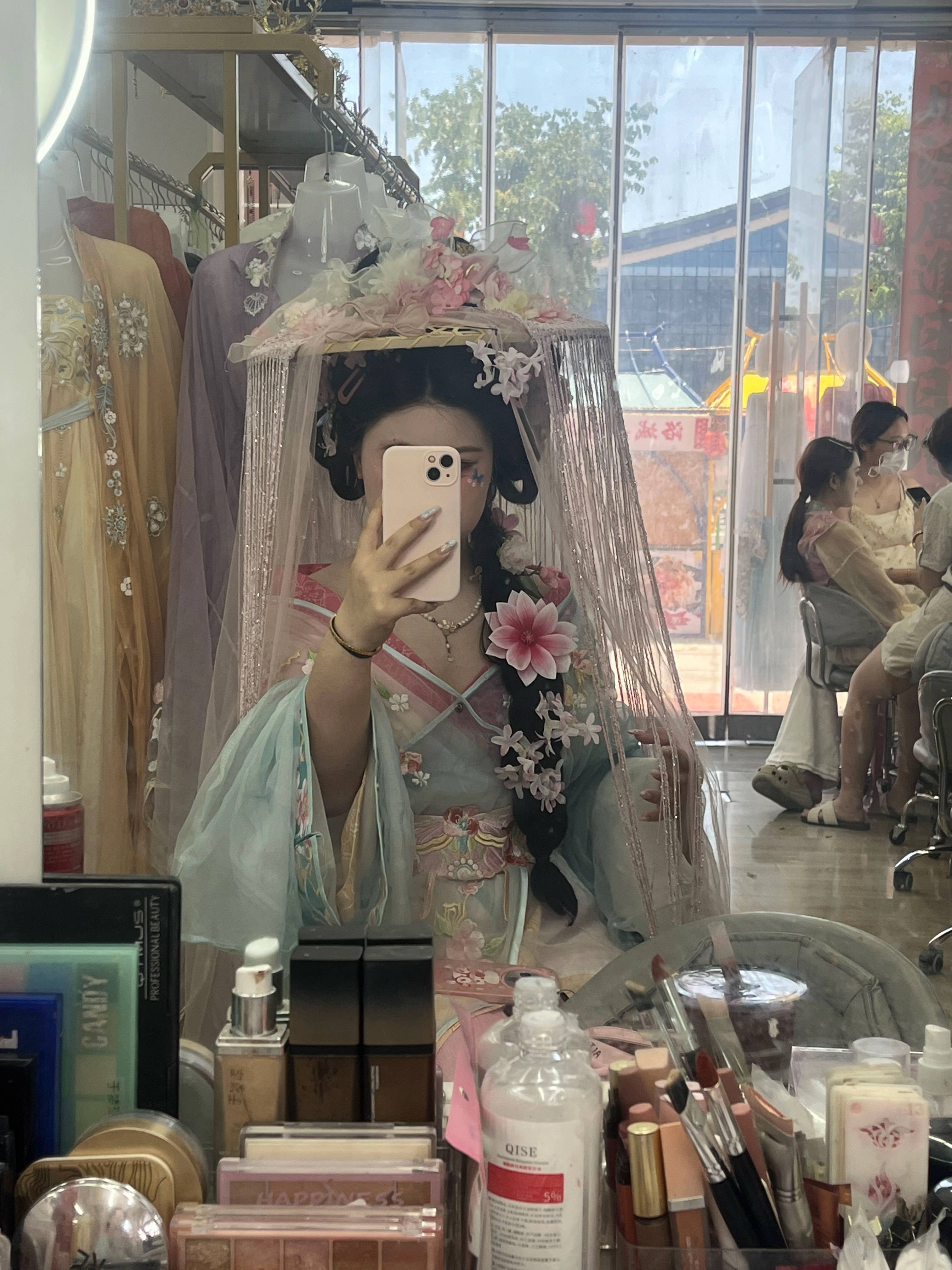 神来的 我爱这个妆造