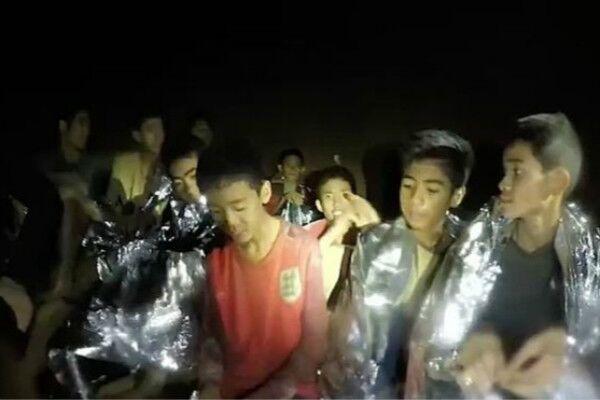 2018 年泰国睡美人洞救援至今让人难忘。12 名少年球员和教练突遇暴雨被困溶洞