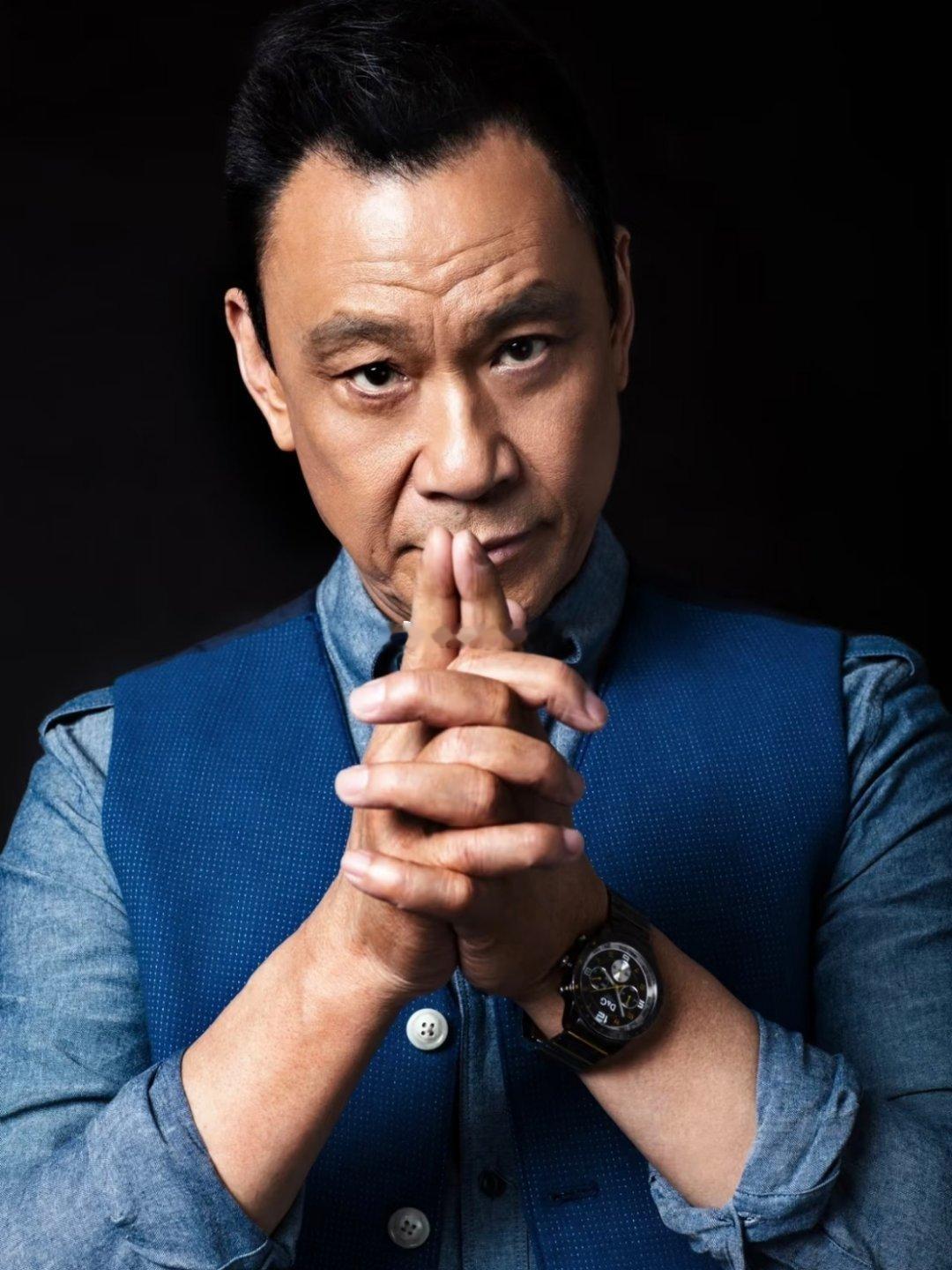 2011年，65岁王学圻豪掷200万，与结婚40年的发妻孙昌宁果断离婚，不顾妻子