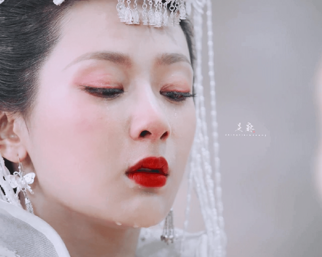 #破碎的锦觅发疯的小夭入戏的杨紫#小夭：可是我只想要一个涂山璟，你为什么都不给我
