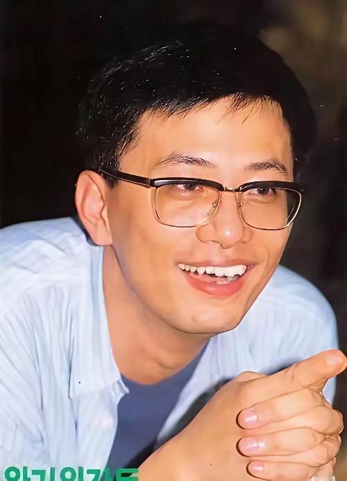 向太说了句大实话
王家卫之所以能有今天的地位
不是因为他的实力很厉害，而是因为他