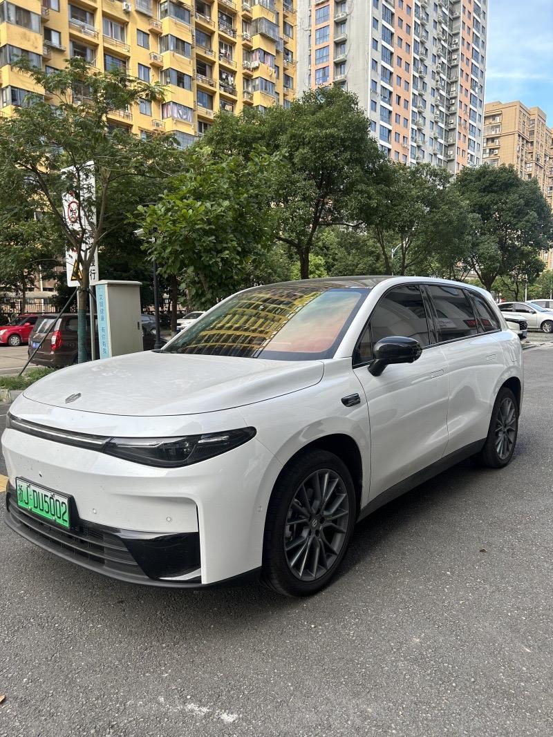 零跑C102024款纯电版530km 530智享版

裸车价：13.30万

平