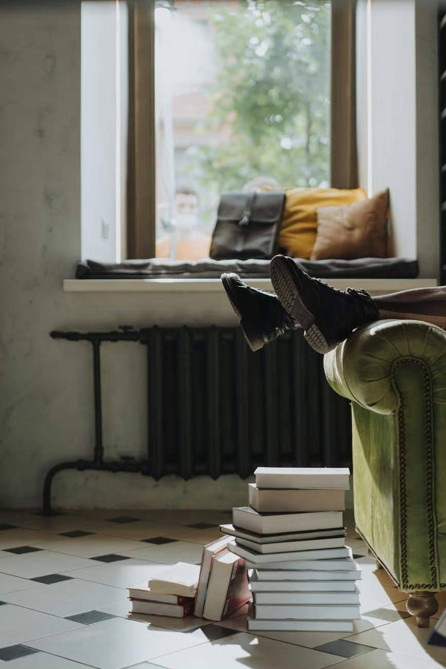 无意中刷到的这段话让我豁然开朗：生命中很多时间是其实都是被浪费的，为什么非要每天