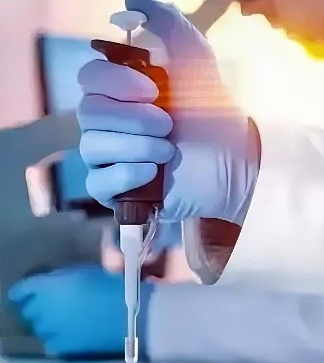 熊猫医药产业竟成美国“软肋”！一颗小药片背后藏着大国博弈的大秘密。

谁能想到，