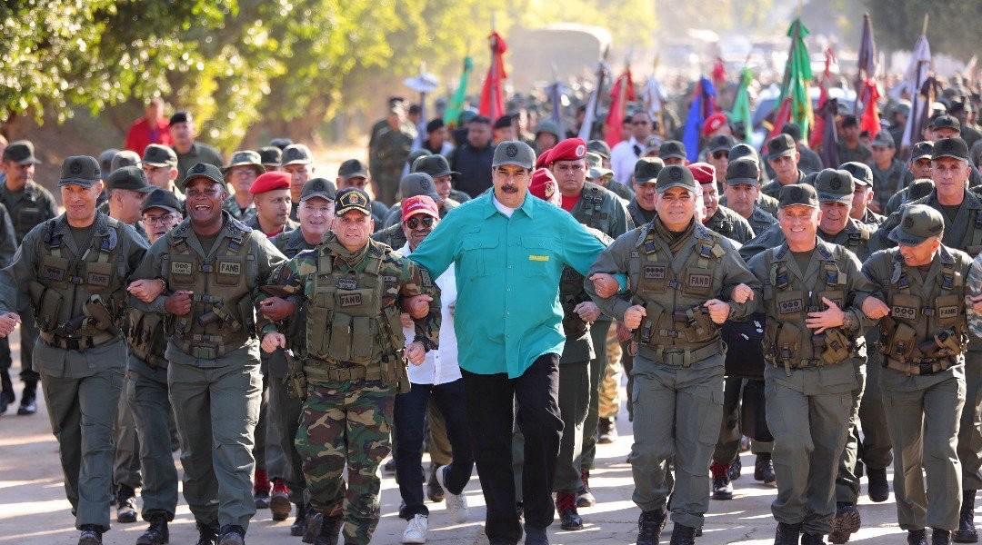 美军突袭委内瑞拉，马杜罗的安保团队整体崩溃，其中古巴籍安保人员因忠诚与使命几乎全