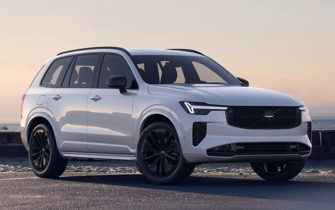 车市热门 沃尔沃正在考虑加入全尺寸豪华SUV的战局，首席执行官哈坎·萨穆埃尔松近