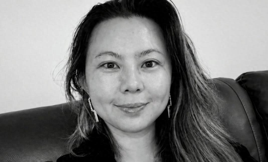 她拒收封口费后 37岁女高管死在沙漠车里
她把律师辞了。
零赔偿。一分钱不要。8