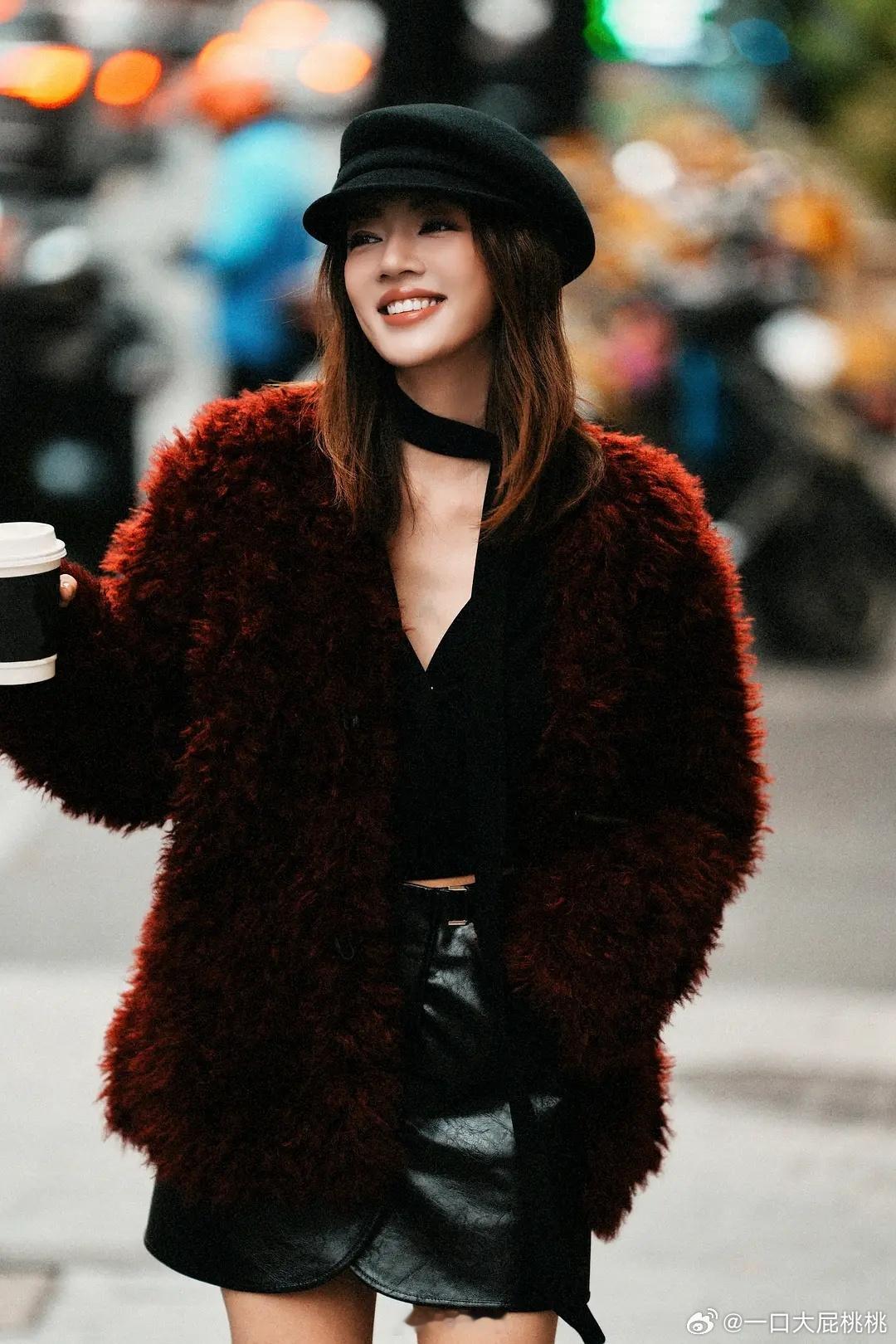 何瑞贤街拍大片！她港风味儿挺浓的，但她剧里好像不够灵，硬照时髦 