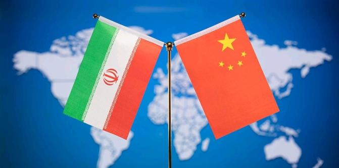 法媒刊文声称，美以联手打在伊朗，痛在北京身上！3月2日，法新社刊文表示，如同美国