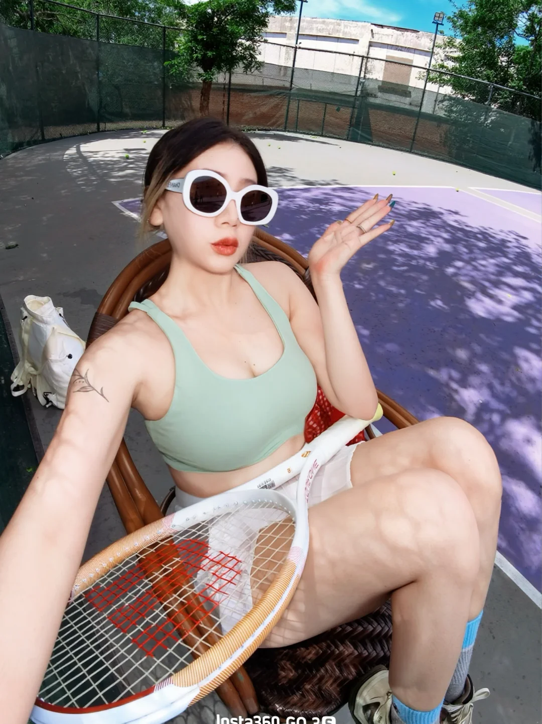 plog🫧可惜你不打网球要不然我的副驾给你