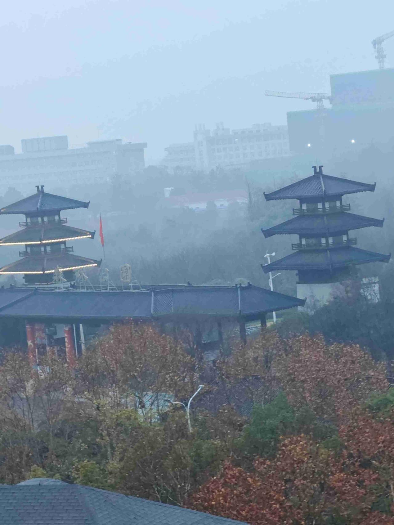 我的今日状态：💰期待暴富
我这里的天气：🌧下雨