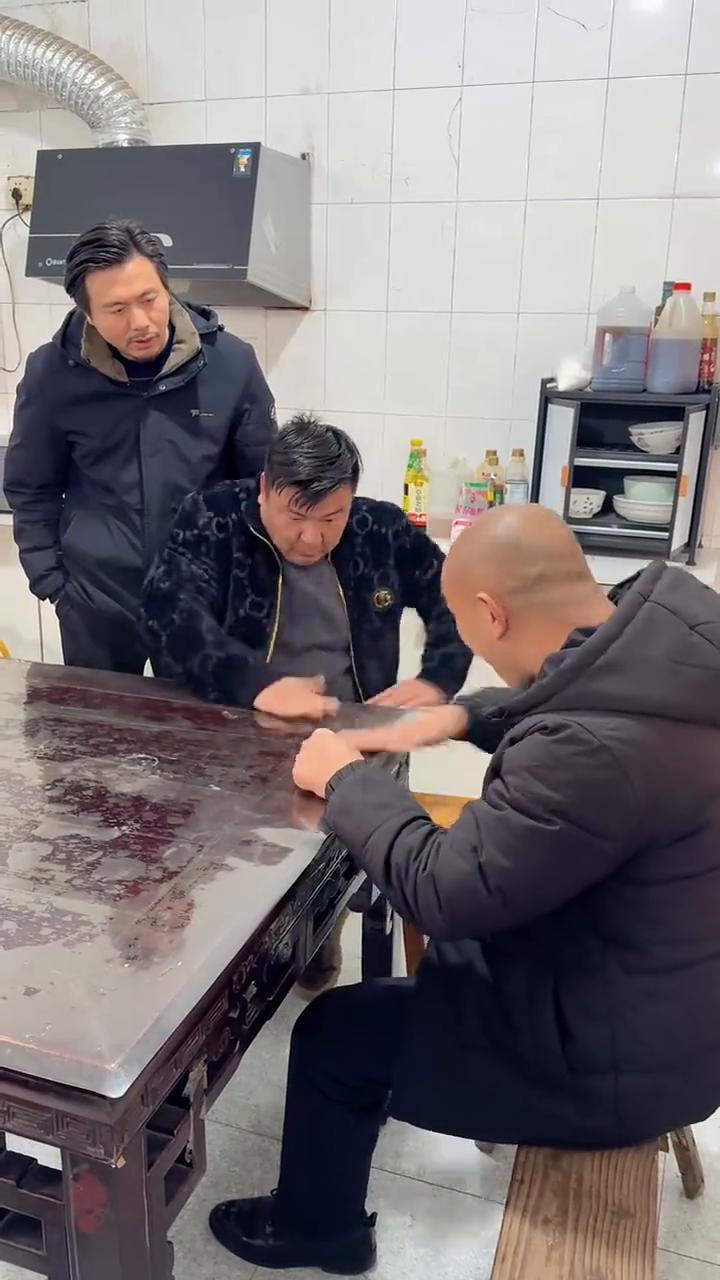 让我来。