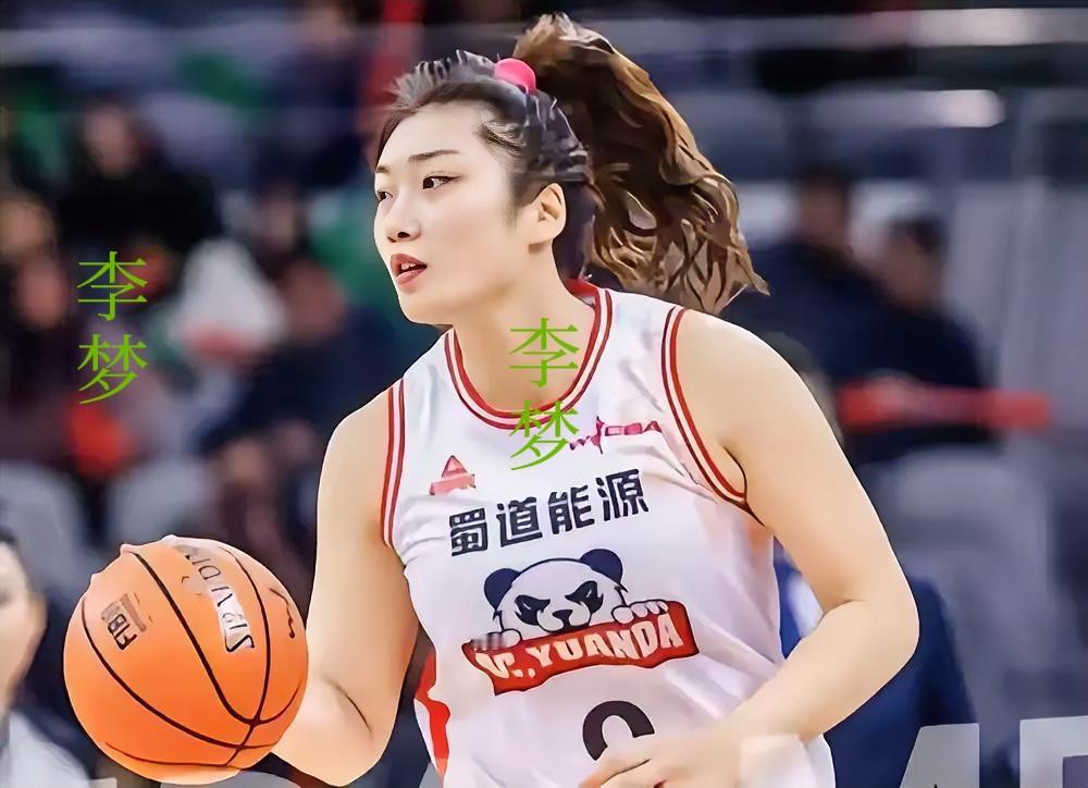 李梦带病上场0分0板，合同未定仍勇担责任，她才是真汉子！
李梦在身体不适的情况下