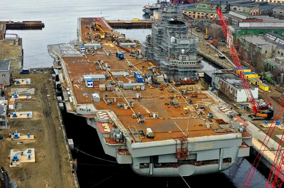 当地时间16日，俄罗斯黑海舰队前任司令，俄海军上将波波夫对媒体表示，尽管“库兹涅