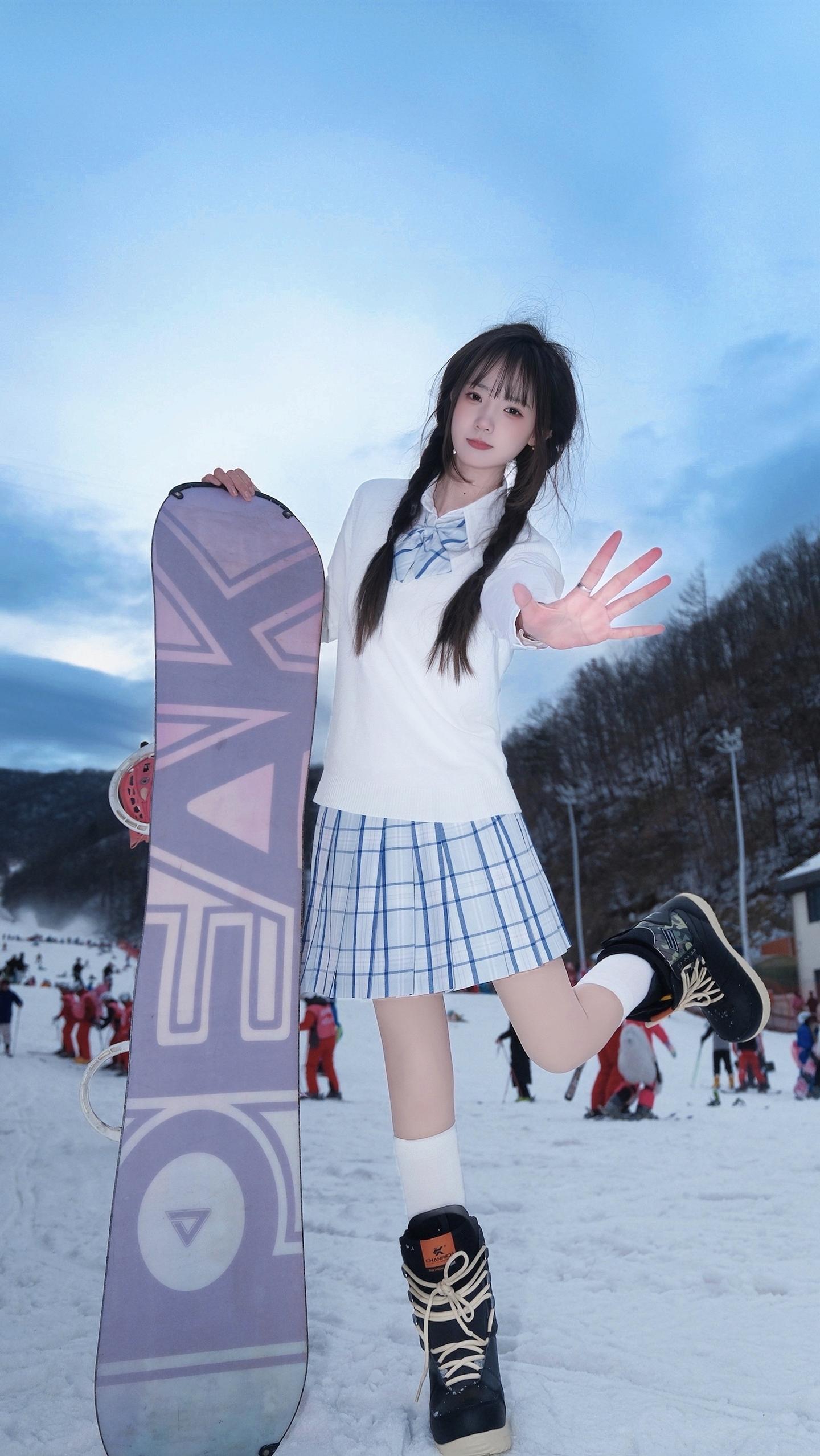 没有爱 世界会冻僵(⑉• •⑉)..♡