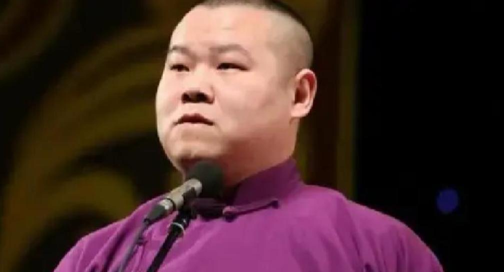 0比1输给印尼、被淘汰出局那晚，岳云鹏当年那句“愿赌服输”又被顶上热搜。别光盯着