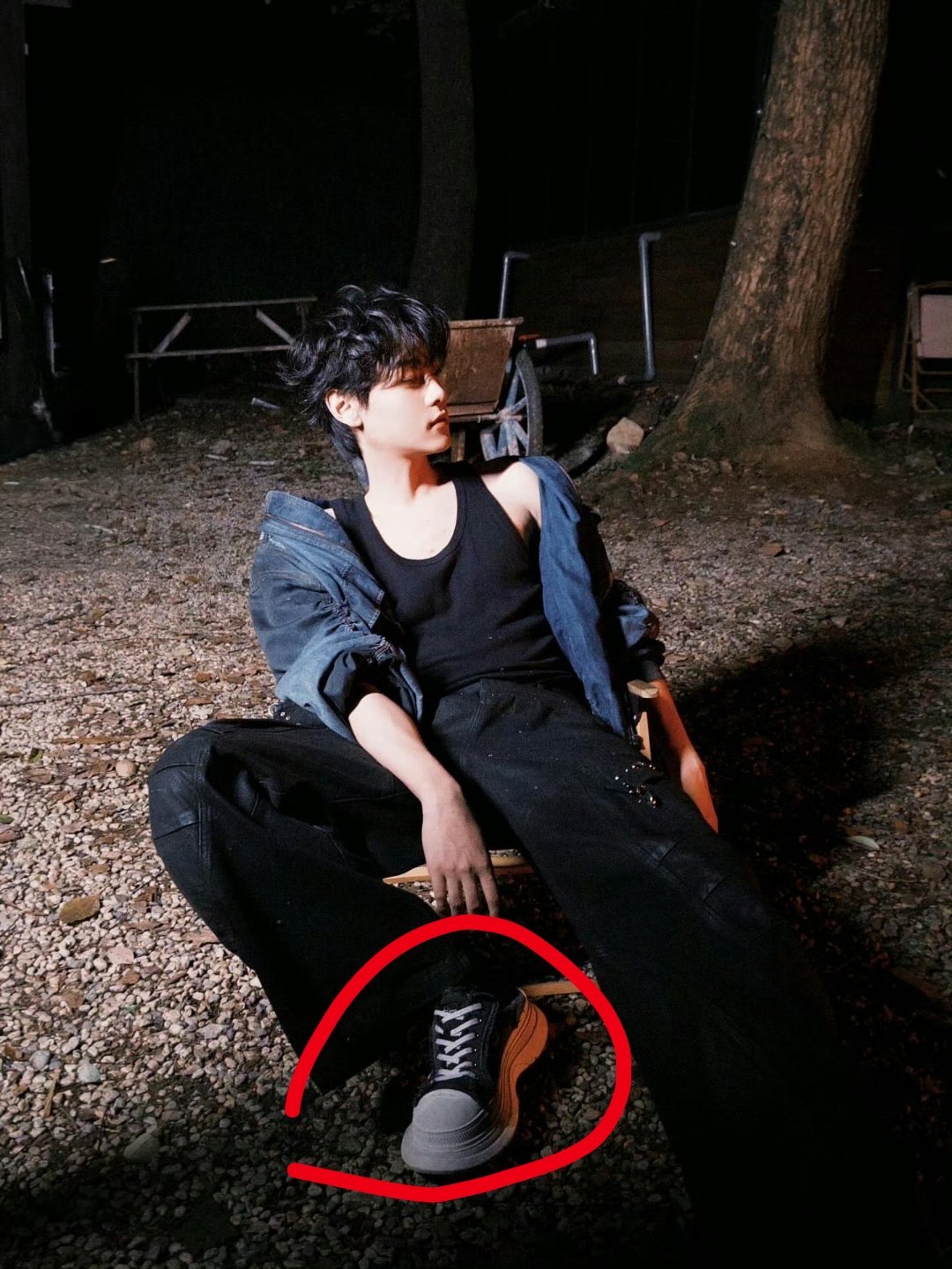 田栩宁蓝调时刻那么出圈而且是去年发的蓬蓬蹭+单机麦麸怎么没人审判他？因为糊吗 梓