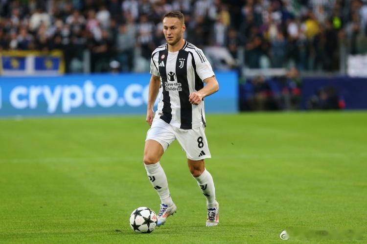 周六  意甲看法018  比萨 VS 尤文图斯四档的支持力度是比萨本赛季主场被拿