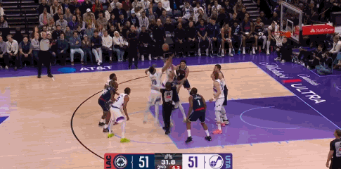 哈登反击！！助攻！！！ 