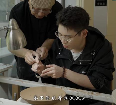 “听泉”赏“龙泉”，追寻龙泉非遗技艺，网友：这也太开门了。
浙江龙泉的窑依山而建