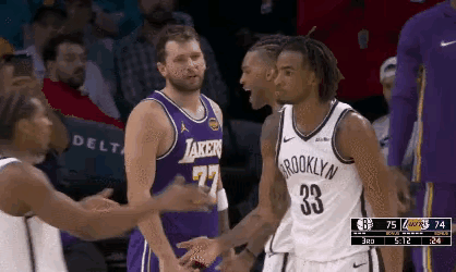 东契奇还真把自己当成大牌了，赛季累计16次技术犯规，马上就要被禁赛一场了。
既没