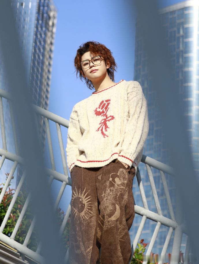 #赵奕欢晨艺真姐狗# 不得不说，赵奕欢和王晨艺在《以时尚之名》里的姐狗组合真的太