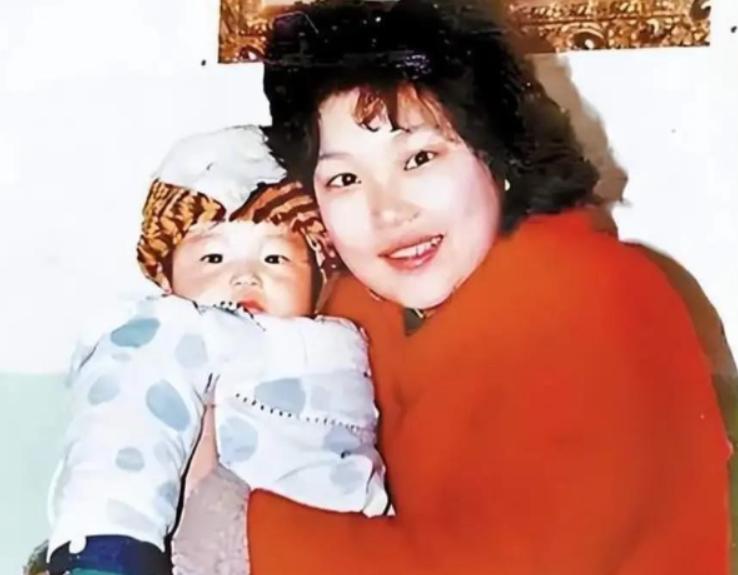 1988年，湖北1女子怀孕，丈夫宠她如宝，婆婆寸步不离照顾她，谁料，就在女子生下