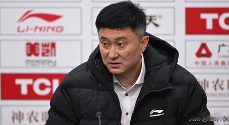 需要磨合！杜锋谈广东男篮：

“今天这场比赛。”

“比上一场打得要好点。”
