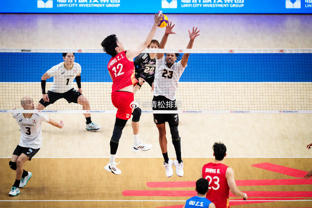 中国男排1-2日本男排第三局技术统计总得分：25-20进攻：12-12拦网：2-